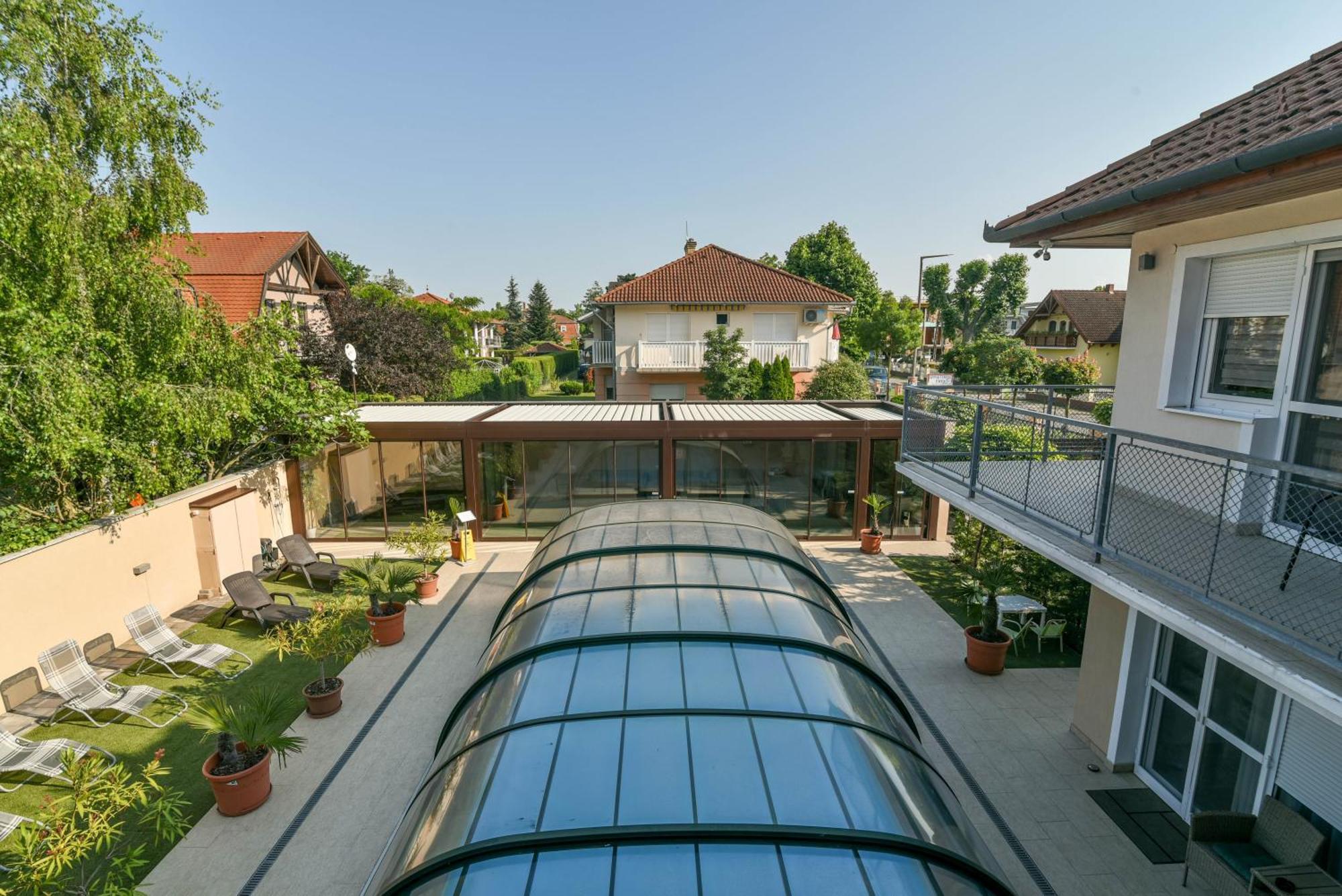Happy Apartments Balatonlelle Eksteriør bilde